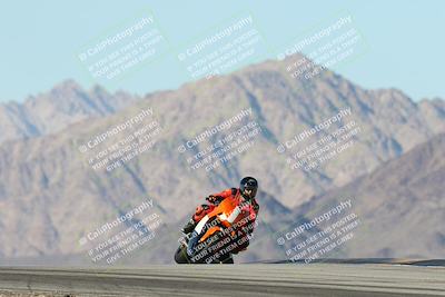 media/Dec-01-2025-Moto Forza (Mon) [[2daa91e15f]]/3-Beginner Group/Session 4 Turn 9/